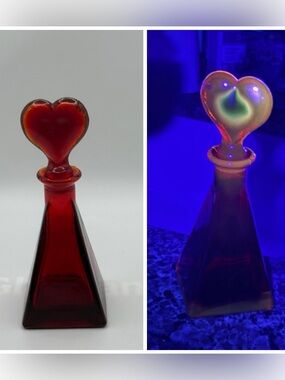 VTG Ruby Red Art Glass Bottle W/ Heart Shaped Stopper Triangle Base Glows 6.5”
